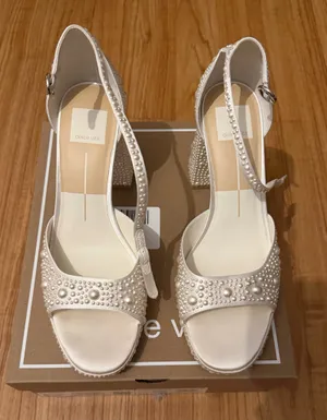 Dolce Vita Pandro Pearl True White Satin Heels thumbnail 8