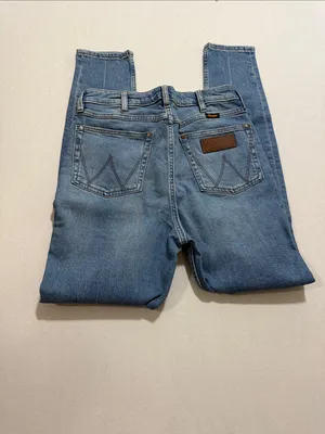 Wrangler Women's Medium Blue Skinny Jeans with Back-Pocket Stitch thumbnail 2