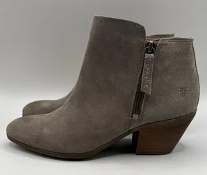 FRYE Judith Bootie in Taupe‎ Suede Double Zip Stack Heel Size 7 thumbnail 1