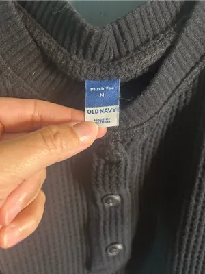 Old Navy Black Crewneck Long Sleeve Waffle Henley Tee | Size Medium thumbnail 7