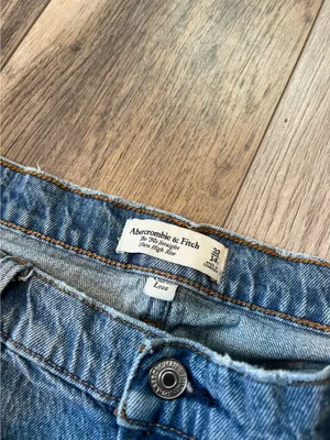 Abercrombie & Fitch Curve Love Ultra High Rise 90s Straight Jeans thumbnail 5