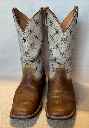 Ariat Women’s 7.5C Two-Tone Western Cowboy Boots with Ariat Logo, Square Toe thumbnail 1