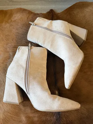 A New Day Delilah Block Heeled Ankle Boots Size 10 beige Faux Suede Bootie Zip thumbnail 3