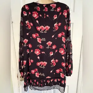 WHBM White House Black Market Floral Shift Dress Size 10 Lace Bell‎ Sleeve Black thumbnail 2