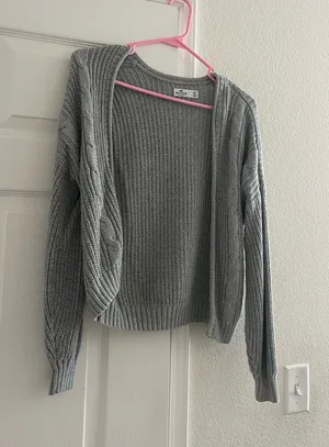 Hollister Cardigan thumbnail 1