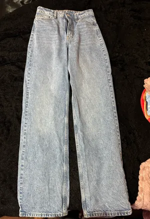 H&M Jeans High-Waisted Wide-Leg thumbnail 1