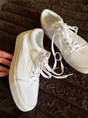 Vans‎ White Low-Top Canvas Sneakers thumbnail 1