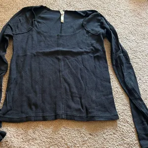 Free people‎ large black blouse thumbnail 6