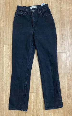 Abercrombie & Fitch Women's Black Straight-Leg Jeans thumbnail 1