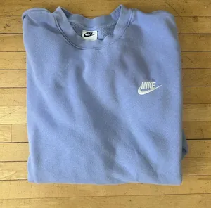 Nike Crewneck Sweatshirt thumbnail 1