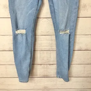 Forever 21 Light Wash Distressed‎ Knee High Rise Skinny Jeans 31 thumbnail 4