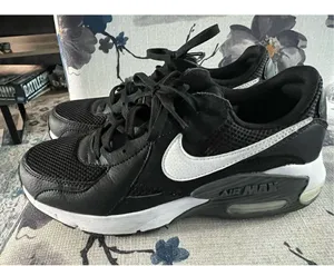 Nike Air Max Excee Womens Shoe Size 8 Black Sneaker CD5432-003 thumbnail 5