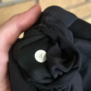 Lululemon Athletica High Rise Mesh Leggings Women's Black Athletic Size 4 thumbnail 5
