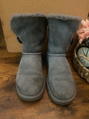 UGG Leather Women's Suede Boots Size 6 thumbnail 2