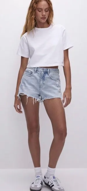 Good American 90s Denim Shorts Size 6/28 Light Wash thumbnail 1