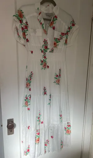 Long dress White thumbnail 1