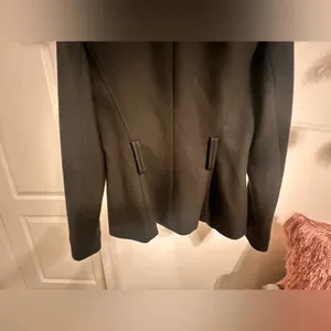Renaissance Style Antonio Melani Black Blazer thumbnail 3