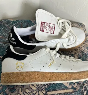 adidas White Leather Sneakers with Burgundy Logo Accents thumbnail 1