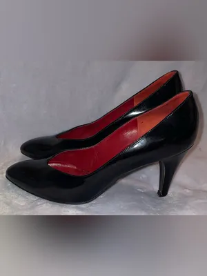 Yves Saint Laurent Women’s Size 5 Vintage YSL Black Patent Leather Pumps Heels thumbnail 3