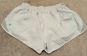 Lululemon Hotty Hot 2.5" Low-Rise thumbnail 3