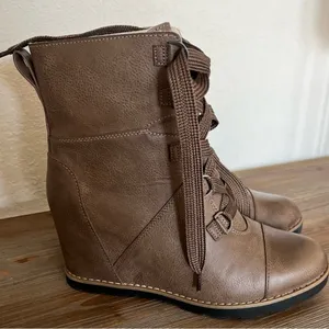 Universal Threads Goode Co Women’s Wedges Boots Faux Fur Lining Size 9 thumbnail 3