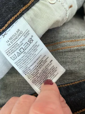 Old Navy Original Mid Rise Jeans Size 14 thumbnail 4