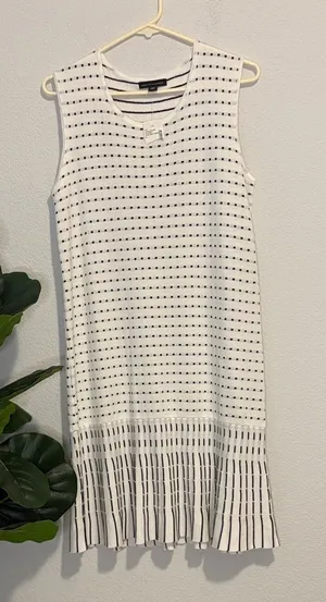 NWT Saks Black and White Patterned low waist Dress Medium thumbnail 1