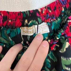 Small Vintage Victoria's Secret Gold Label Satin Pajama Set thumbnail 8