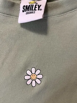 Cotton On Smiley collab green cropped tee with smiley daisy flower thumbnail 2