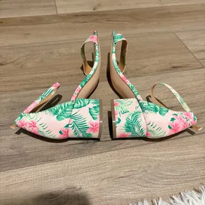 Comfortview The Orly Sandal block‎ heel floral Green Leaf pink size 10 thumbnail 4
