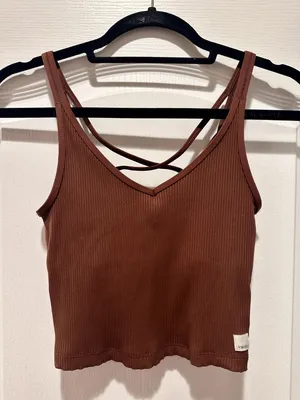 Vuori - Ribbed Crop Tank Top in Terracotta - NWOT! thumbnail 1