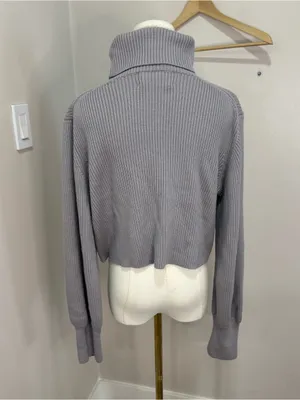 Aritzia Wilfred Cropped Turtleneck‎ Sweater 100% merino wool Medium thumbnail 3