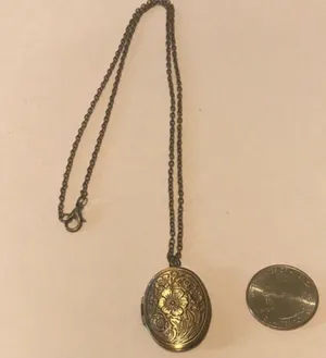 Antiqued bronze photo locket necklace. New thumbnail 6