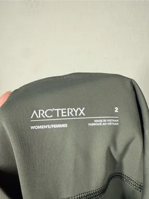 Arc'Teryx Oriel High Rise Legging 26" Size 2 thumbnail 4