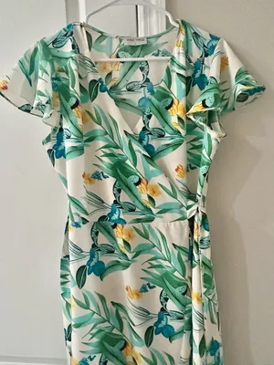 Vine Tree Tropical Wrap Maxi Dress in Size Large thumbnail 4