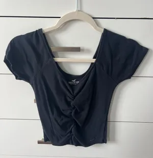 Hollister Short Sleeve thumbnail 1
