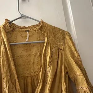 Free People Yellow Open Tie Front Shrug Shirt Top Sz Extra Small XS Women’s thumbnail 2