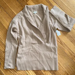 Cortland park 100% cashmere mock v neck open long sleeve sweater camel beige S thumbnail 1
