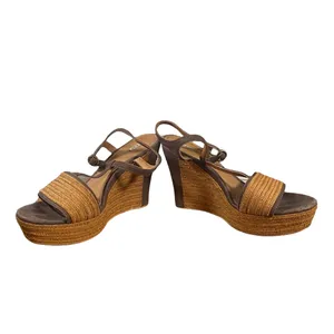 UGG Women’s Brown Leather T-Strap Woven Detail Wedge Espadrille Sandals Size 9 thumbnail 4