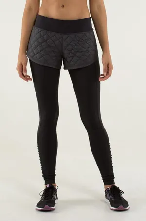 Lululemon Athletica Hot Cheeks Shorts 800 Fill Goose Down Size 8 thumbnail 1