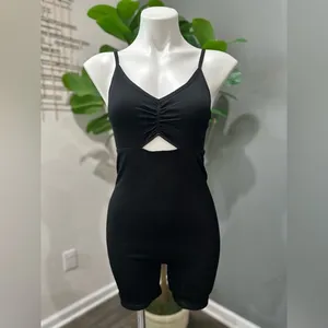 NWT Colsie Cut-Out Ribbed Romper in black XS thumbnail 2