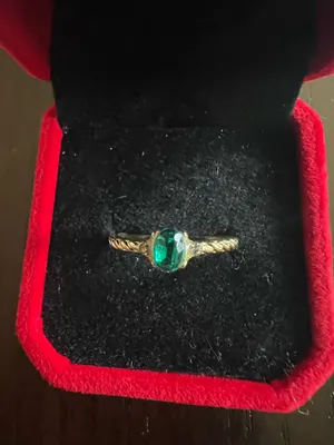 Ladies Gorgeous Golden with Faux Emerald Gemstone Ring Size 8 thumbnail 1
