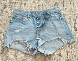 Levi’s Shorts thumbnail 1