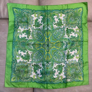 Vintage Green Paisley Square Scarf Boho Floral Hair Neck Head Wrap thumbnail 3