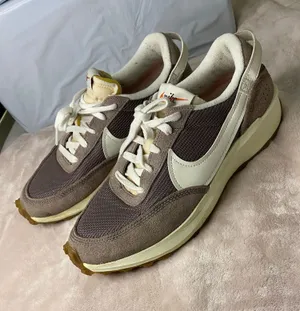 Nike Wafle Debut Vintage Women Running Shoes Size 9.5 thumbnail 1