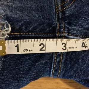 NWT Levi’s 501 Jean shorts 28 button-fly medium wash raw hem thumbnail 5