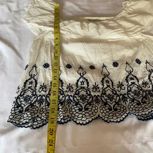 Haute Monde Embroidered Cream and Black Off-Shoulder Top size L thumbnail 5