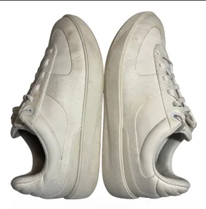 lululemon athletica Women's Low-Top Sneakers in Off thumbnail 2