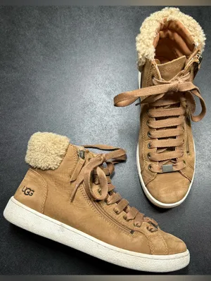 Ugg Women’s Size 8 Tan Shearling Lined Leather High Top Boot thumbnail 1