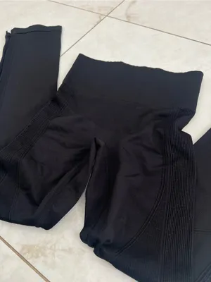 NEW ALALA Black High Waisted Ribbed Leggings Size Medium thumbnail 2